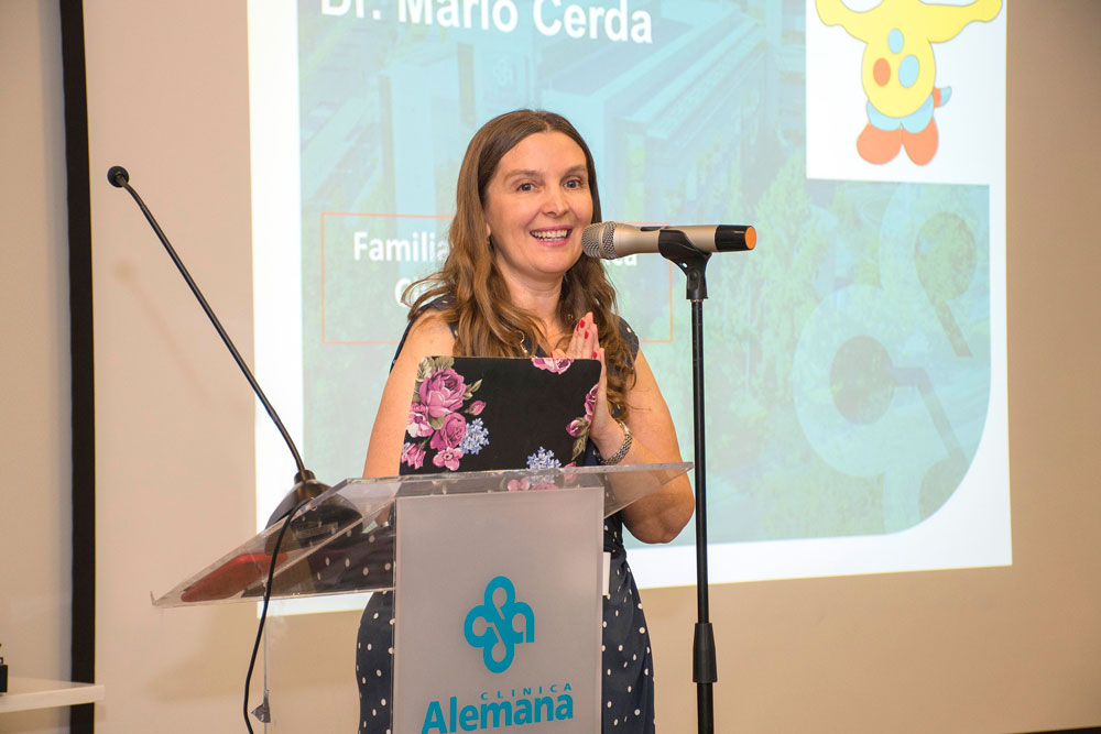 Doctora Pediatría Clínica Alemana Isabel González