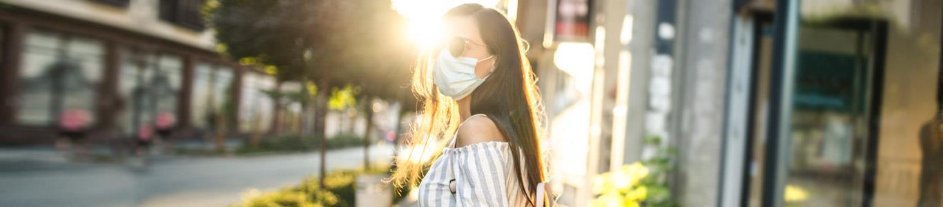 Uso de mascarilla y cuidados de la piel durante el verano